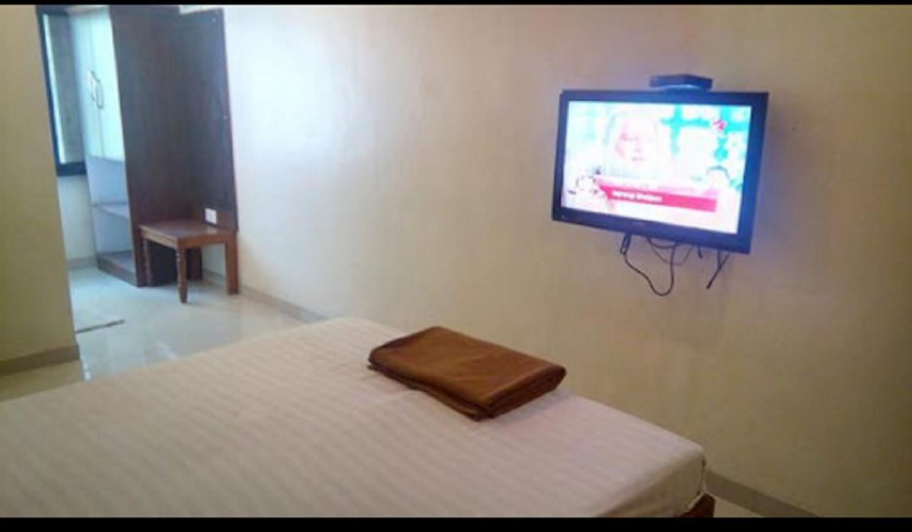Hotel Rajdeep ปูเน่ ภายนอก รูปภาพ