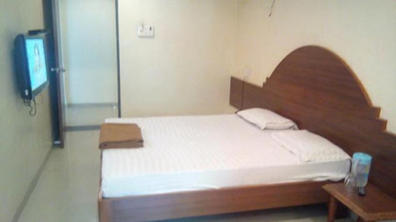 Hotel Rajdeep ปูเน่ ภายนอก รูปภาพ