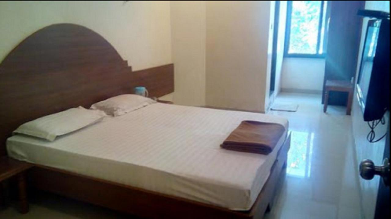 Hotel Rajdeep ปูเน่ ภายนอก รูปภาพ