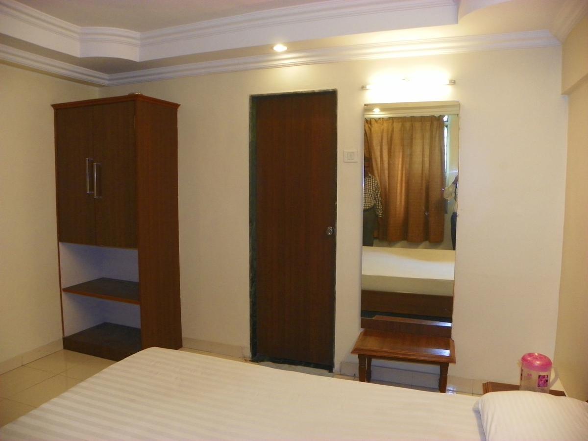Hotel Rajdeep ปูเน่ ภายนอก รูปภาพ